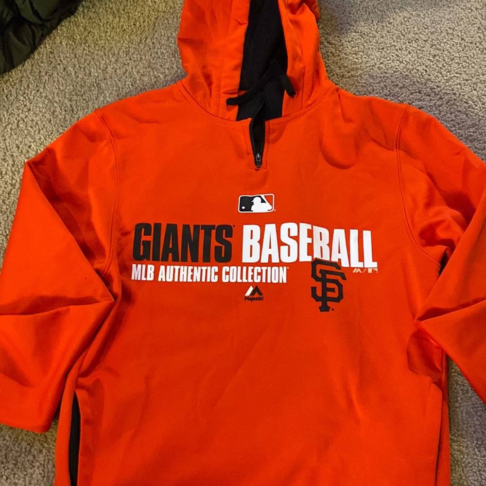 San Francisco Giants sweatshirt
